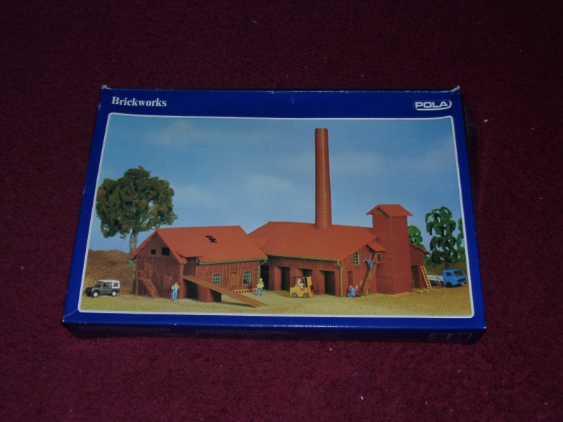 Pola Model Kit Brick Works