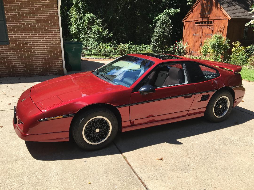 Scott's Pontiac Fiero